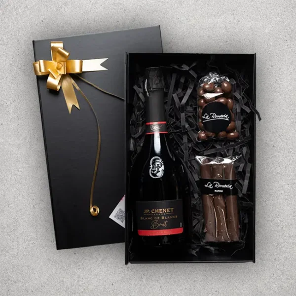 1 J.P Chenet Blanc de Blancs + 1 Almendra + 1 Cuchufli + Caja M