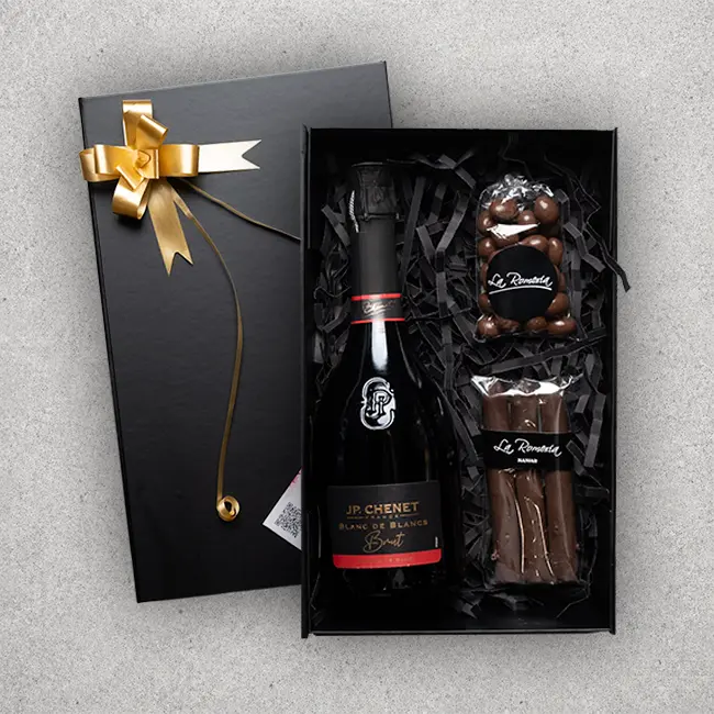 1 J.P Chenet Blanc de Blancs + 1 Almendra + 1 Cuchufli + Caja M