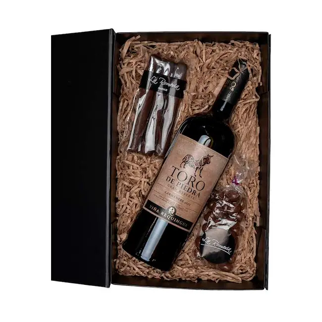 1 Vino Toro de Piedra Gran Reserva 750cc + 1 Cuchuflí + 1 Almendras